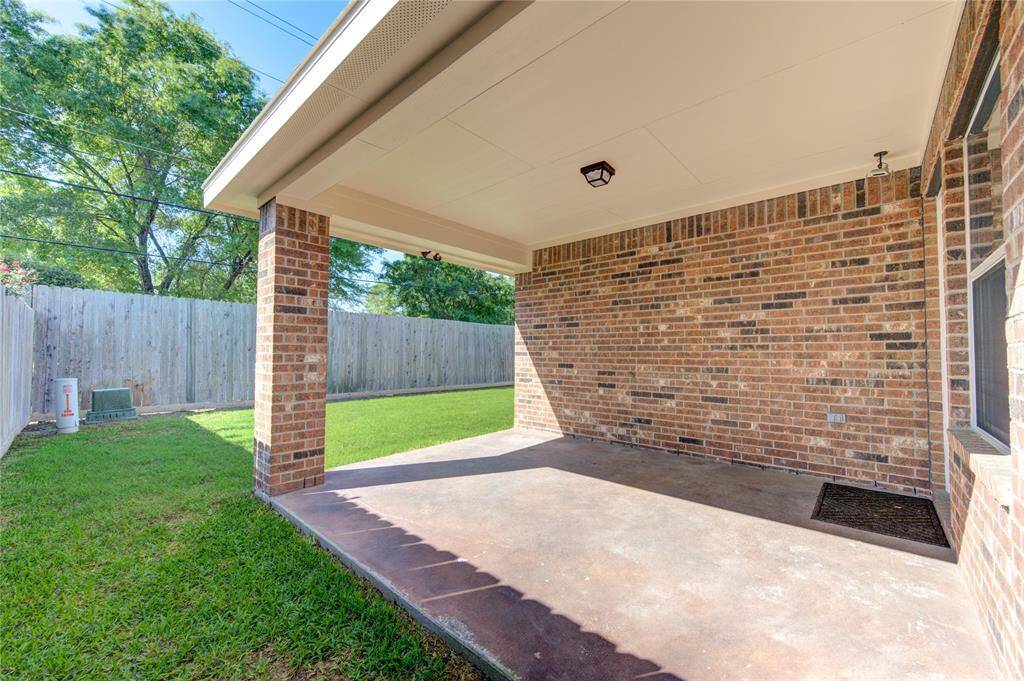 covered back patio