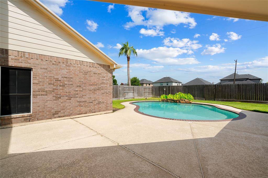 Covered breezeway
