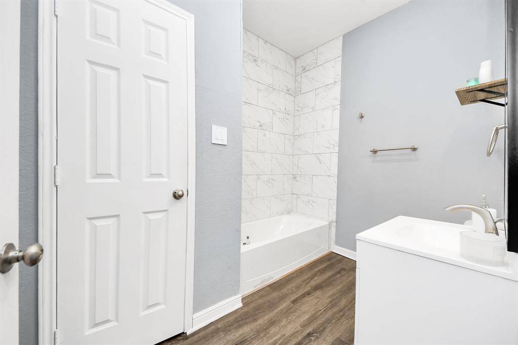 Secondary Full Bath with Tub/Shower Combo.