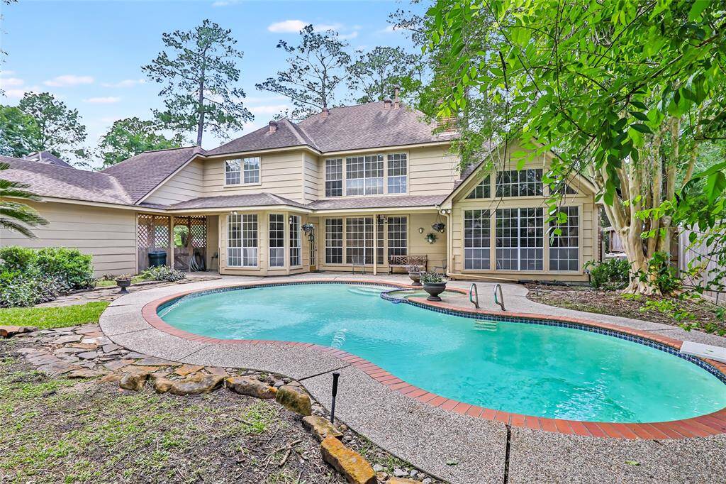 Another view of the pool