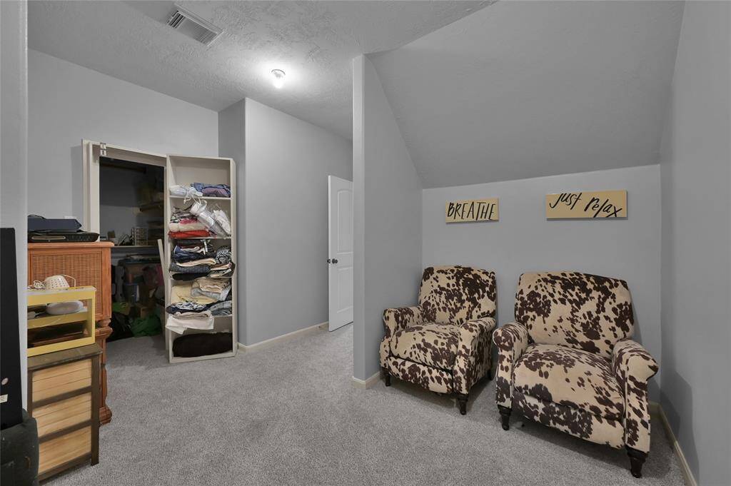 Bonus room upstairs off of game room