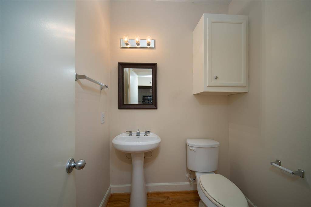 Powder room