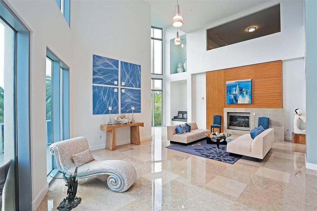 RESIDENTS' GREAT ROOM FOR SPECIAL HOA FUNCTIONS AND RESIDENT PRIVATE FUNCTIONS