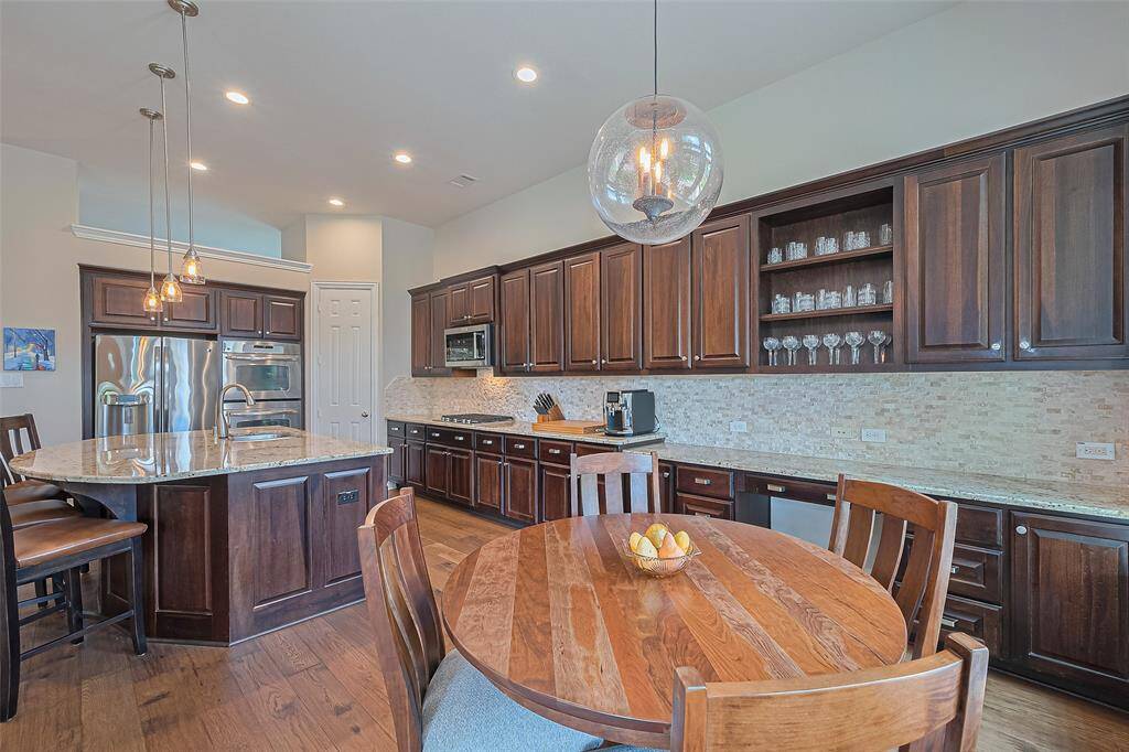 Another view of this super functional kitchen