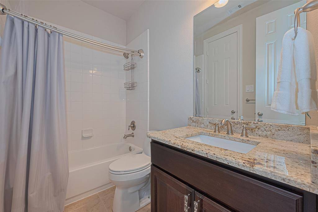 Full secondary bath