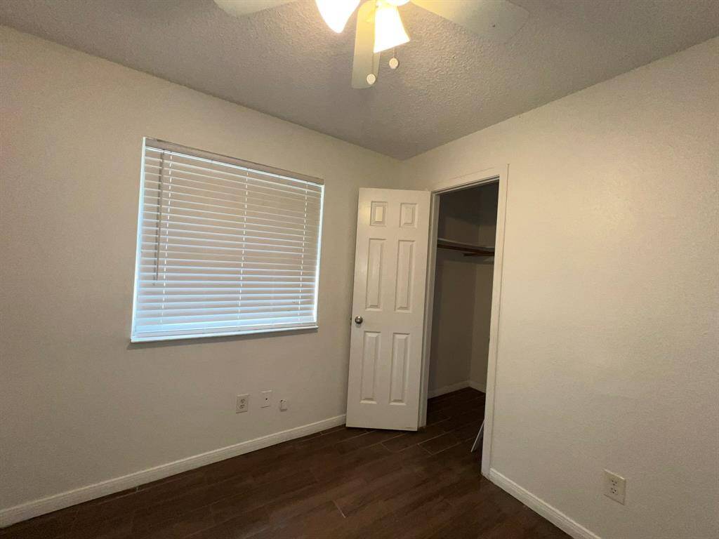 Another angle of the 1 of the 3 bedrooms here
