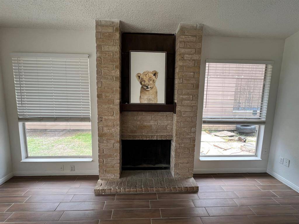 WOW!! What a fireplace!