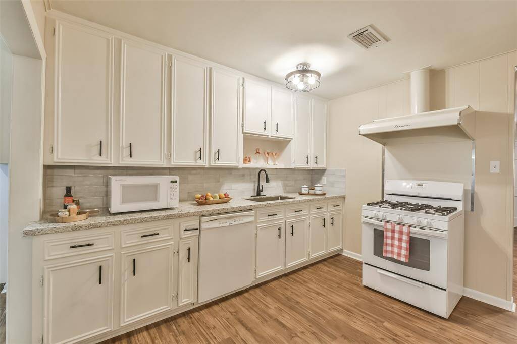 Granite Counters in Kitchen and Bathroom