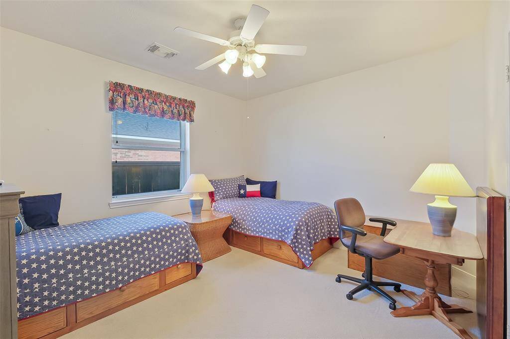ALL YOUR BEDROOMSINCLUDE CEILING FANS FORADDED COMFORT.