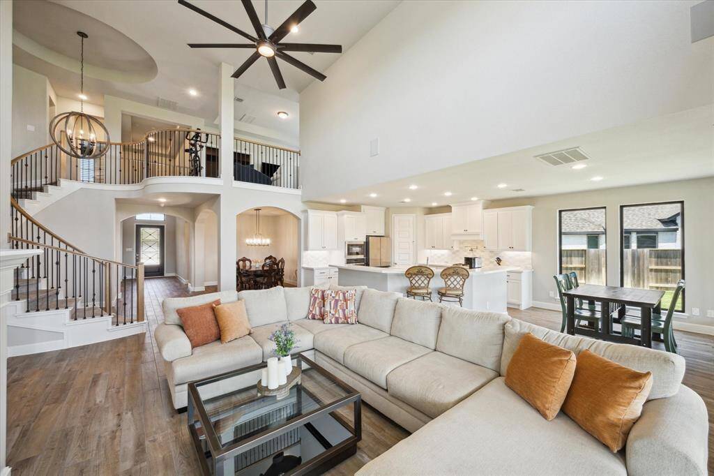 What a great entertainment space!