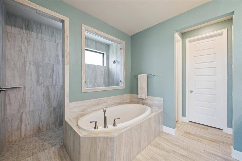 Primary bath with soaking tub