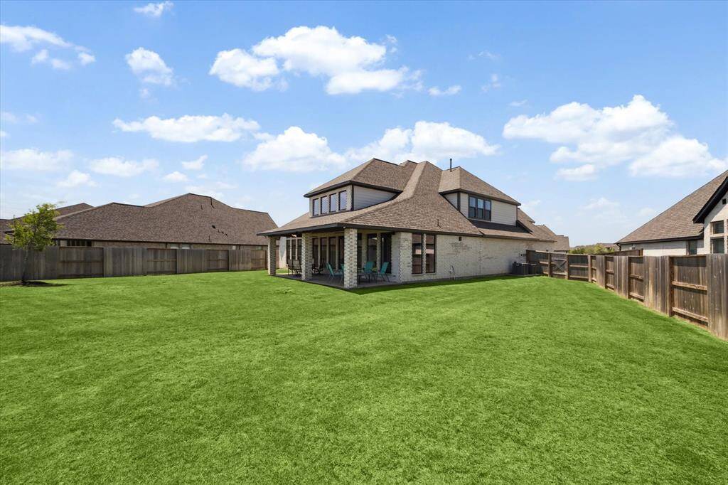 Room for raised garden beds, a putting green, playset, or whatever you can dream.
