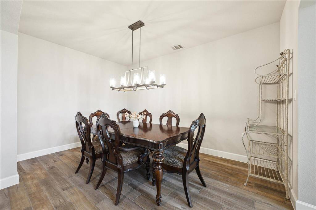 What a great space for a dinner party!