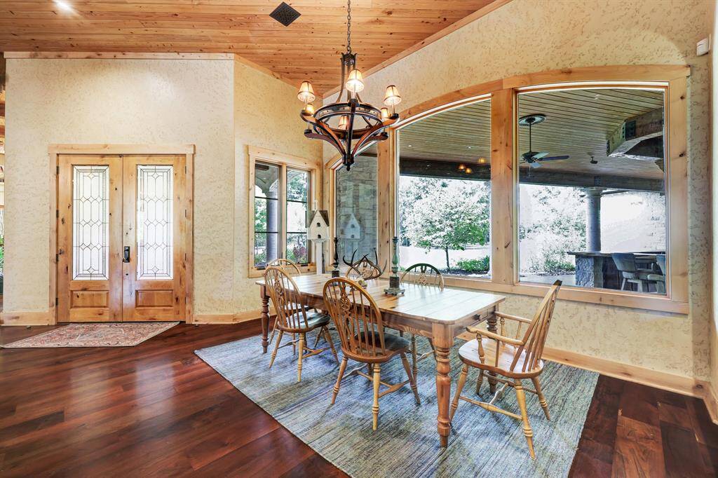 Breakfast area