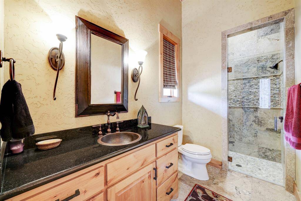 Casita's bathroom
