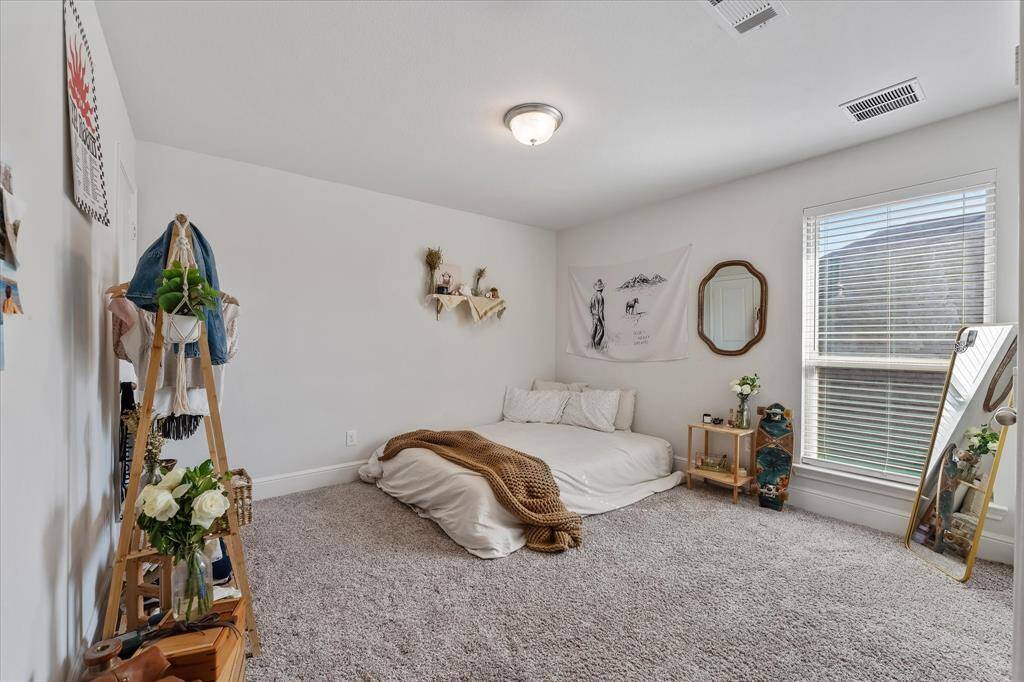 Upstairs bedroom #4