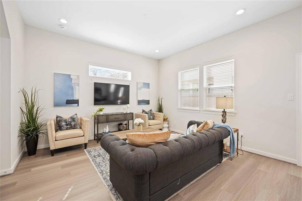 1st Floor Living Room