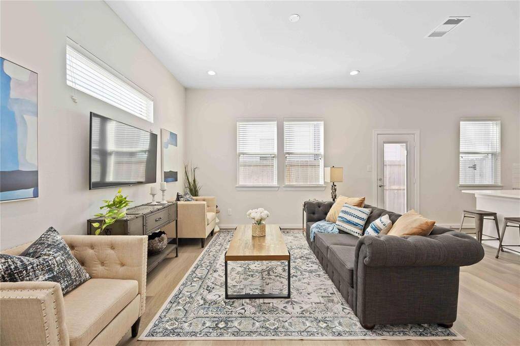 1st Floor Living Room
