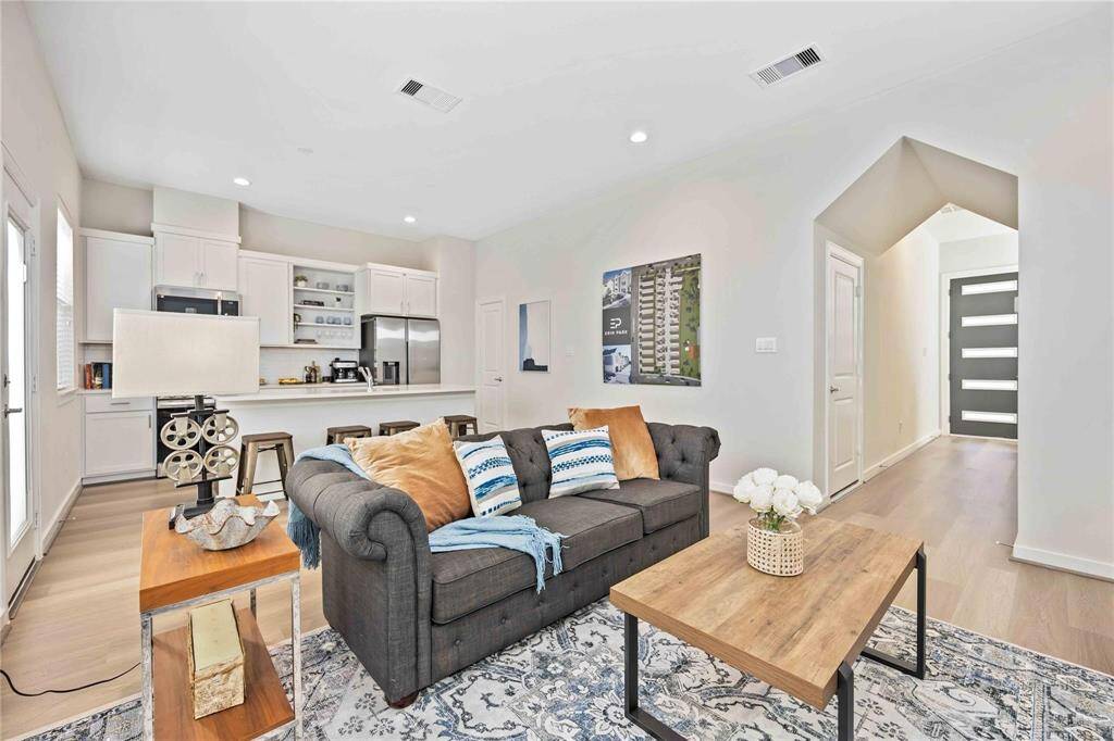1st Floor Living/Dining/Kitchen