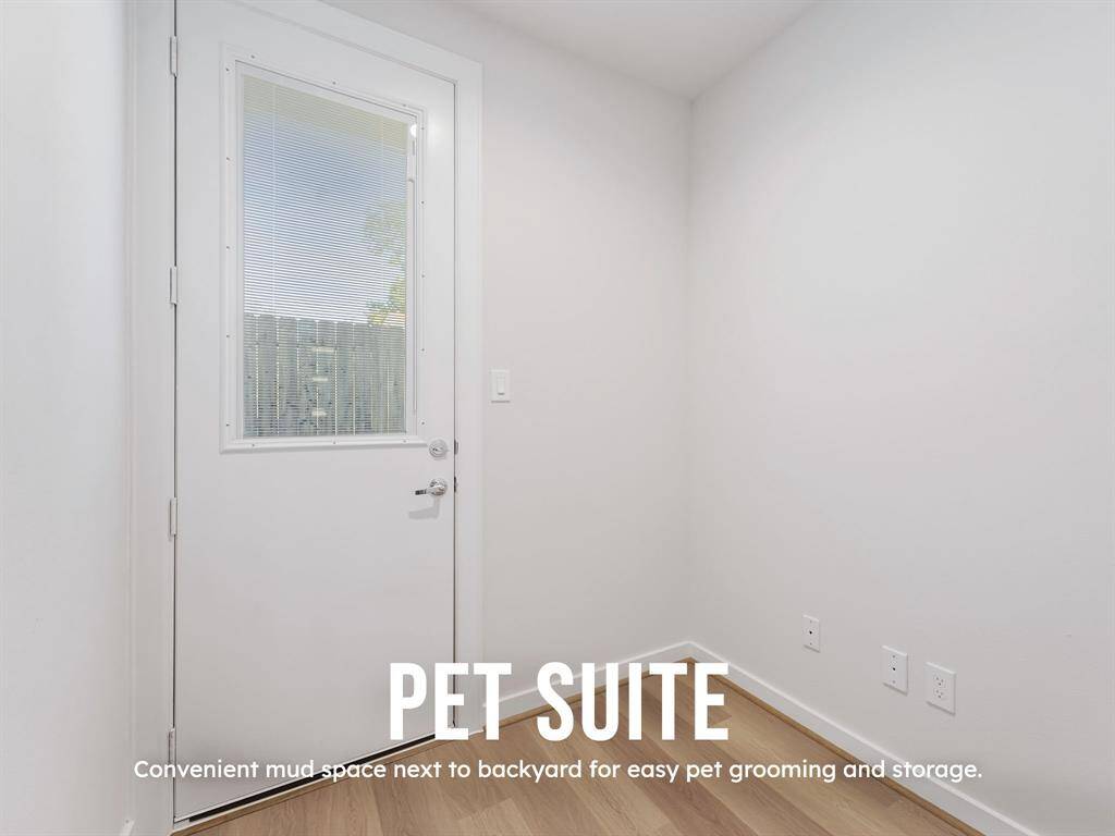 1st floor Pet Suite/Office Area with Door to Backyard