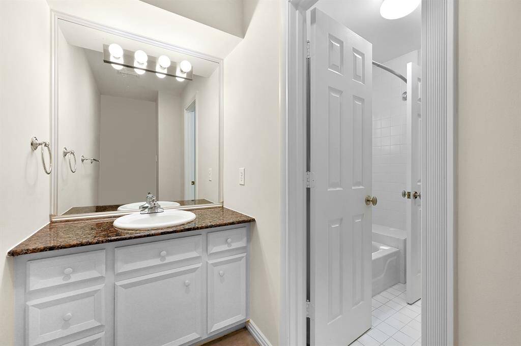 Jack and jill bathroom upstairs!