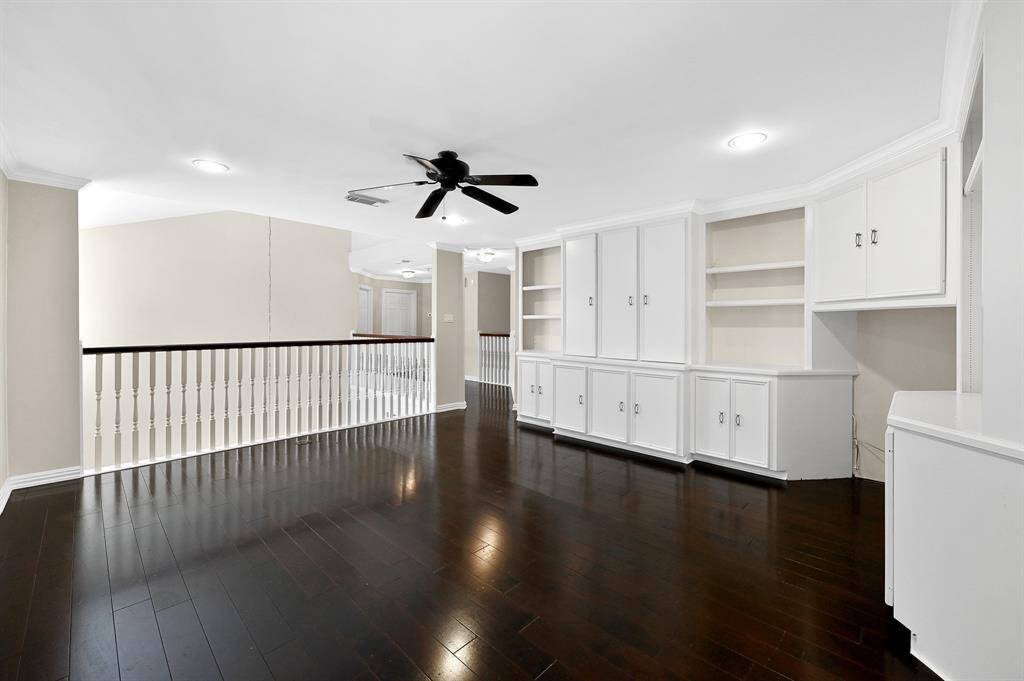 Stunning family room, game room, office! Great space for a number of uses!