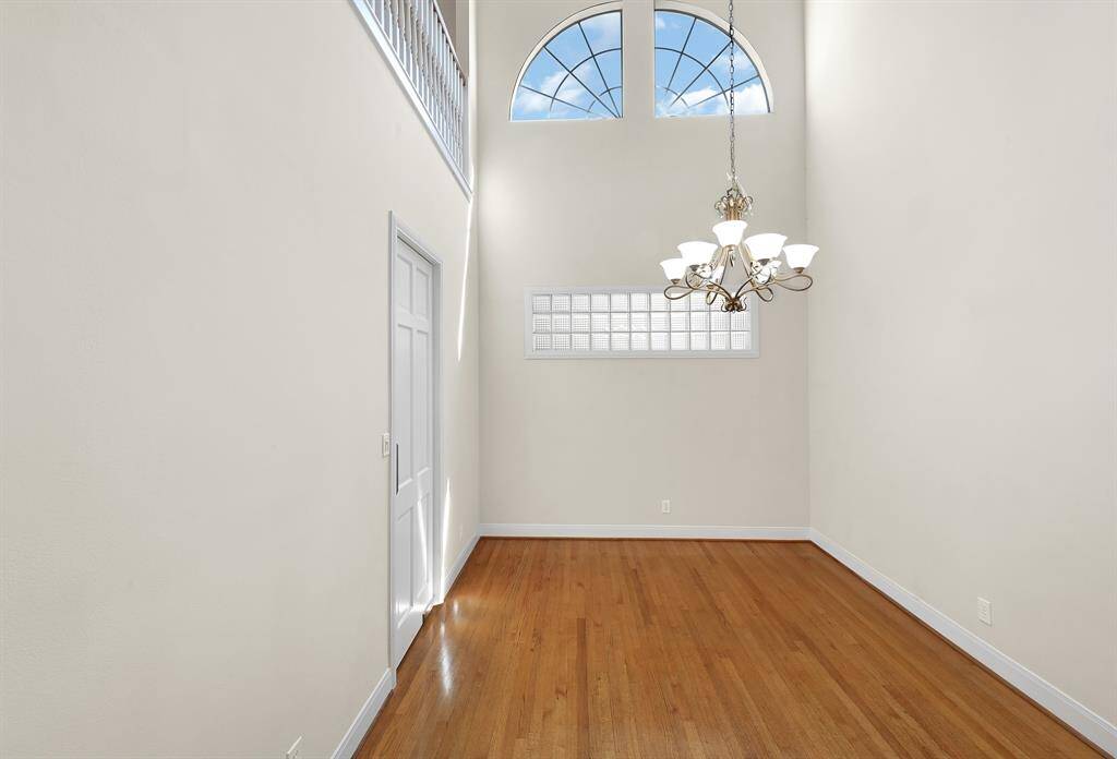 Beautiful formal dining room located besides the kitchen!
