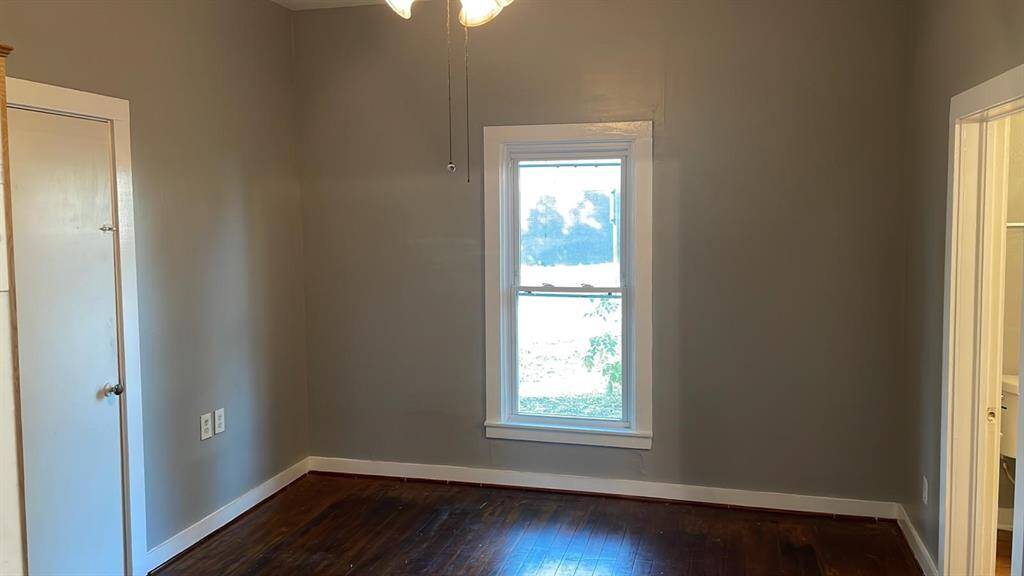 Pictures taken on January 2024 before tenant moves in