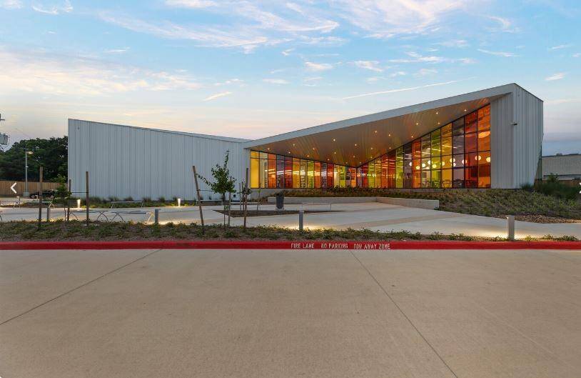 The new Dr. Shannon Walker Neighborhood Library!