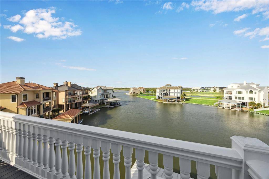 The top-level terrace offers sweeping views of the Harborwalk marina channel