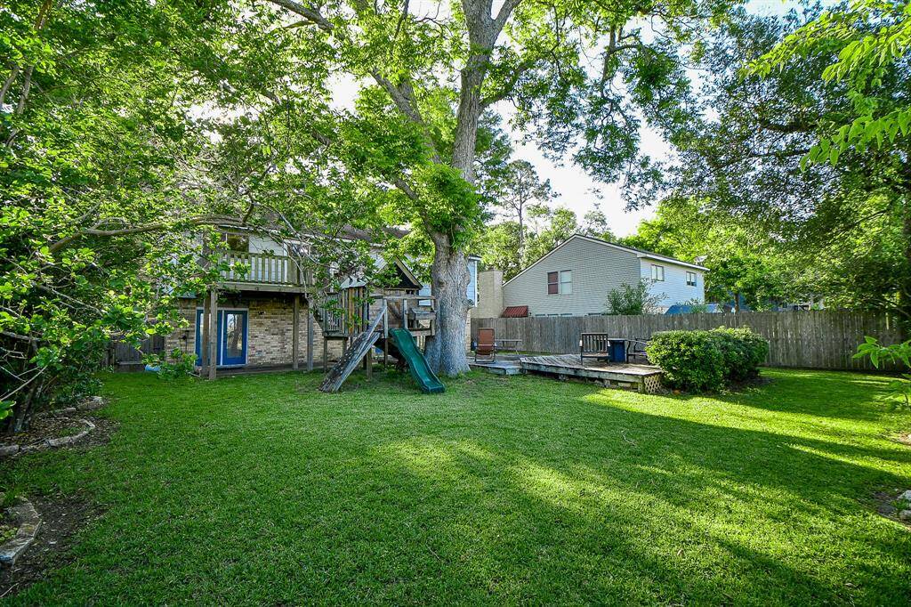 Huge outdoor space - welcome to the serenity of your backyard.