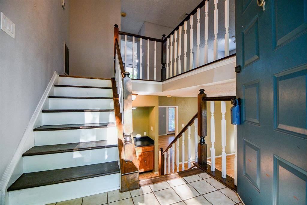 The formal entry brings a split level.