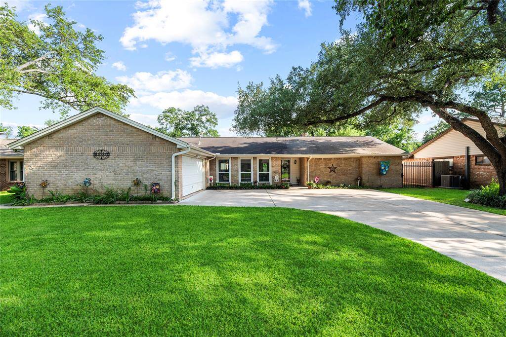 Welcome to 12315 Aste Lane.