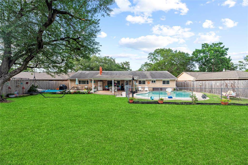 Huge backyard!