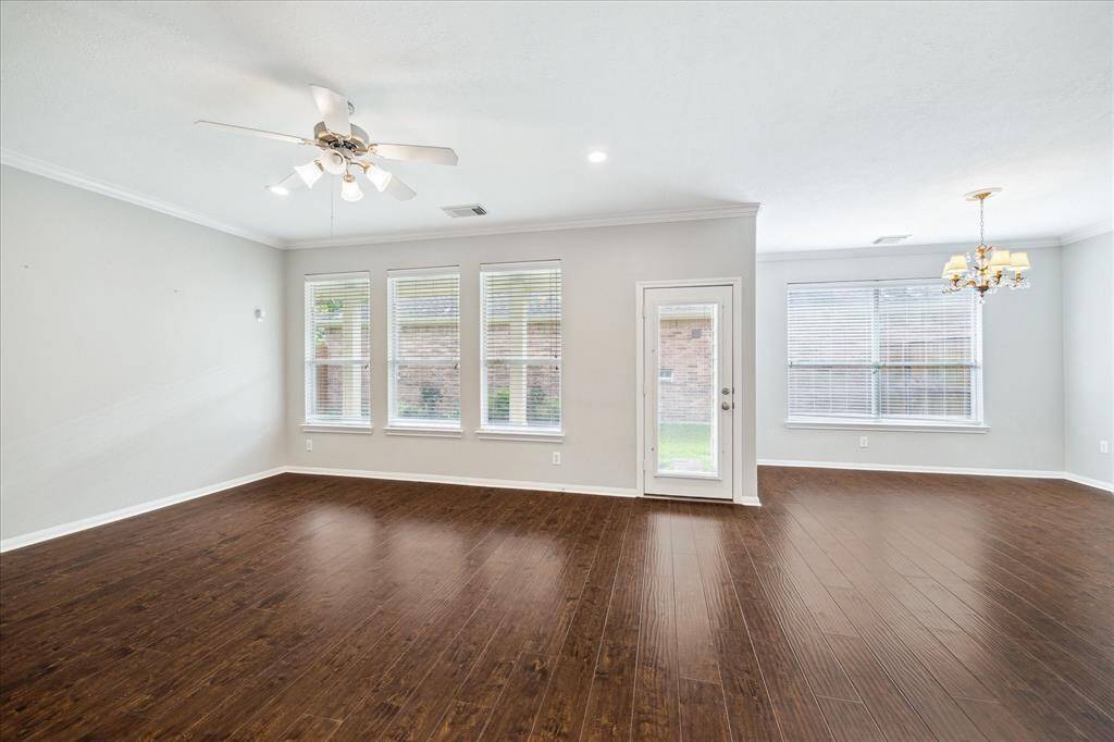 Room sizes are expansive enough to accommodate even super-sized furniture.