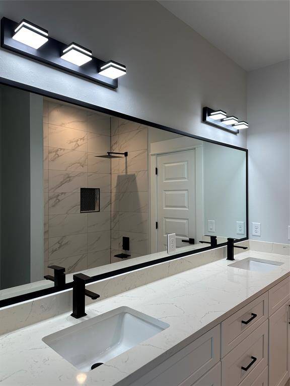 secondary bathroom