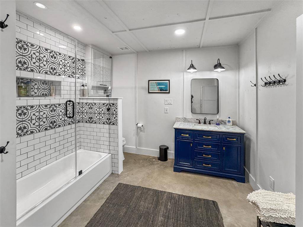 Guest House Bathroom