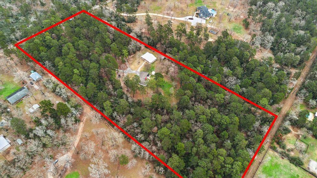 Aerial view Showing the Boundry Lines of Property