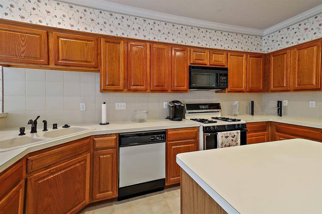Ample cabinetry for all your kitchen storage needs.