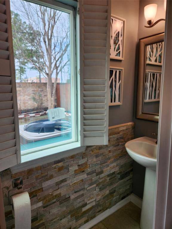Half Bath down stairs