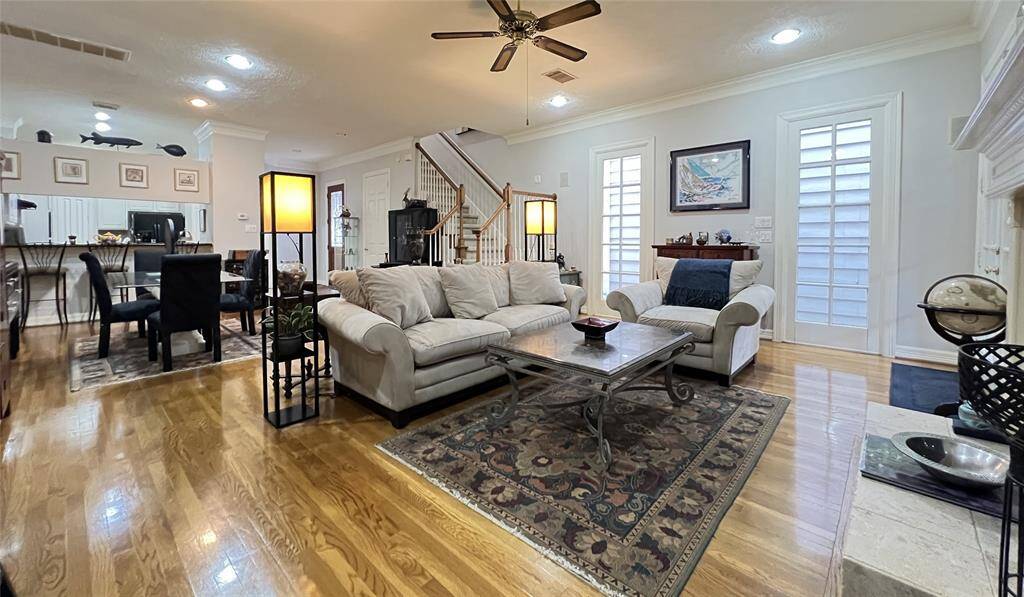 Open view of the first floor spaces.
