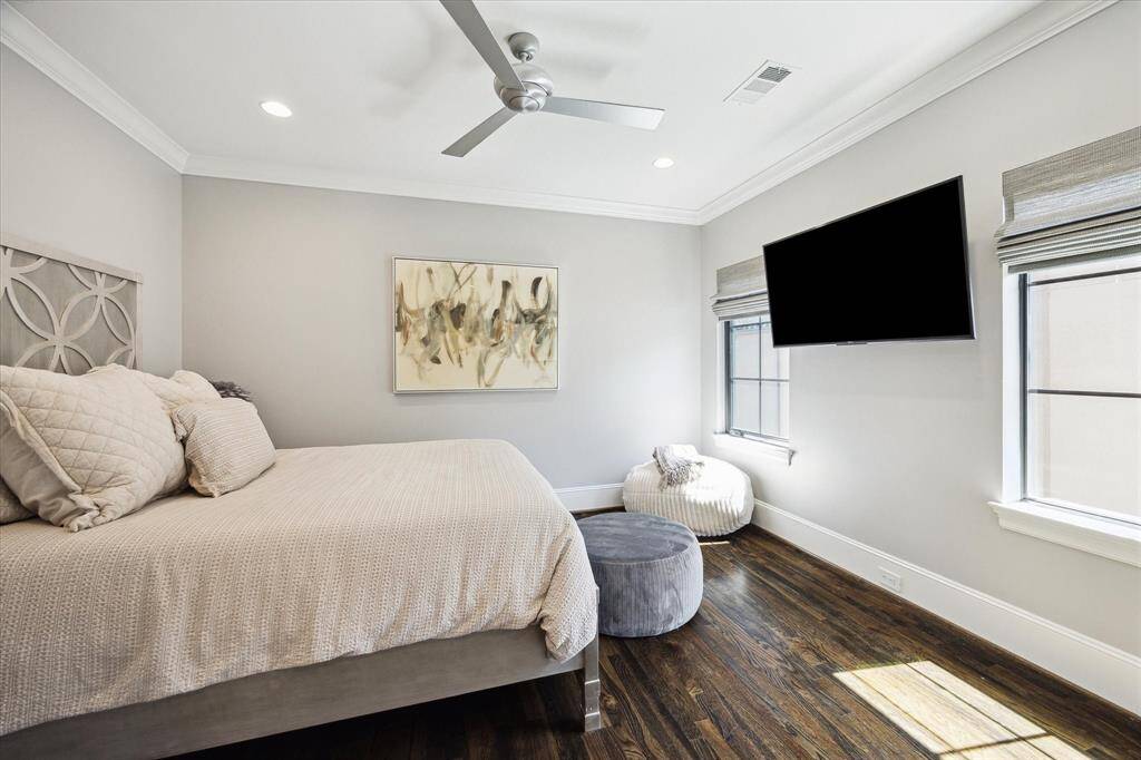 Bedroom 2 on second floor with ensuite bathroom.