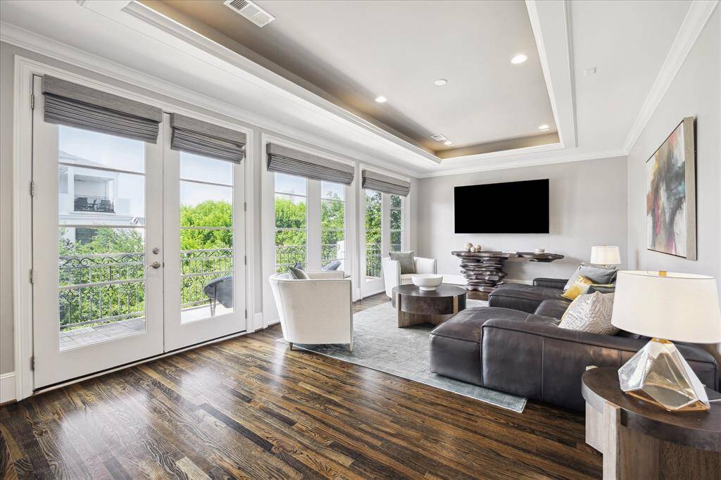Game Room. Tray Celings, floor to ceiling windows overlooking the terrace.