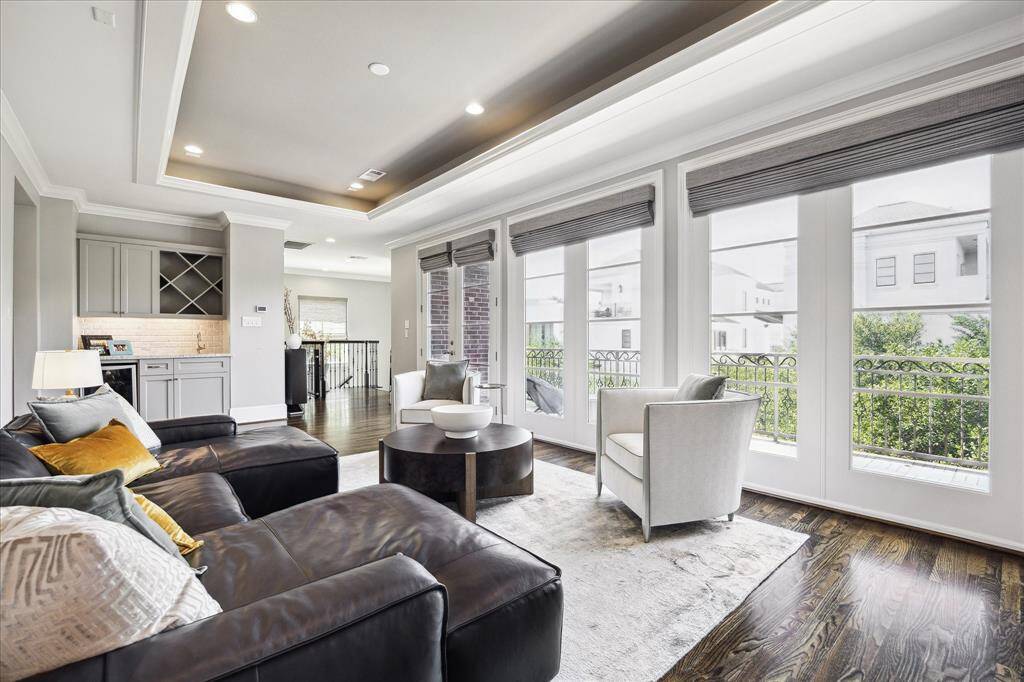 Game Room, Family Room or Den .. perfect getaway and entertaing space.