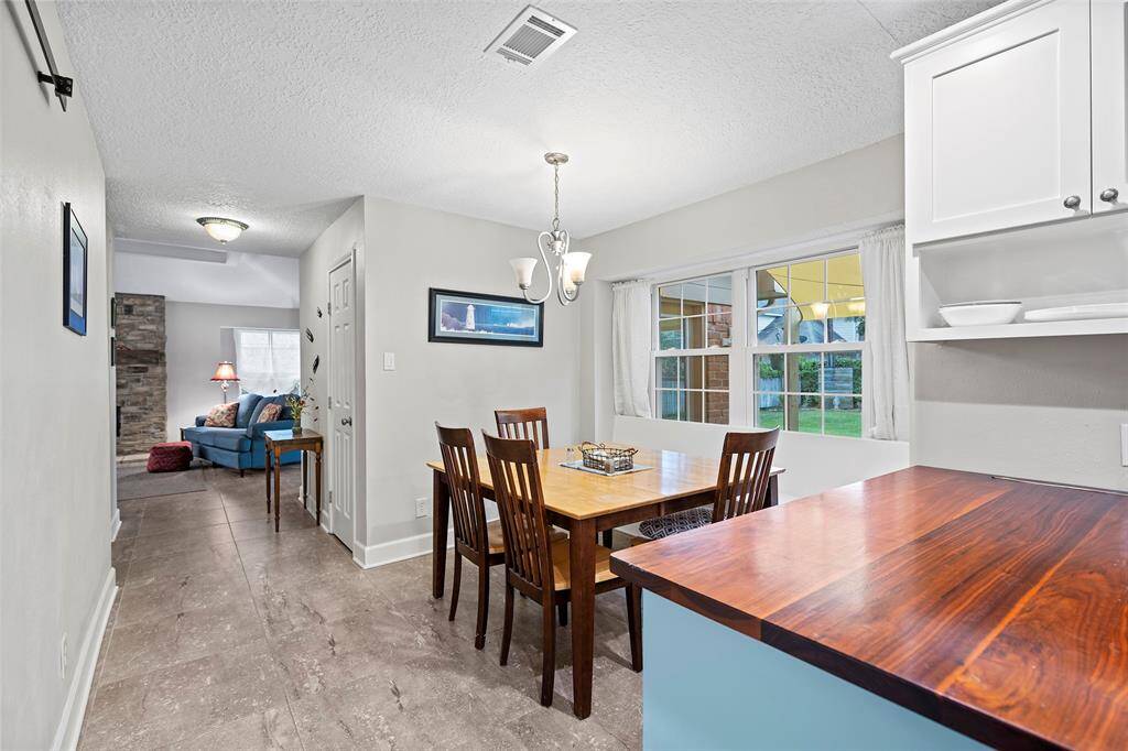 The breakfast area includes a window seat!