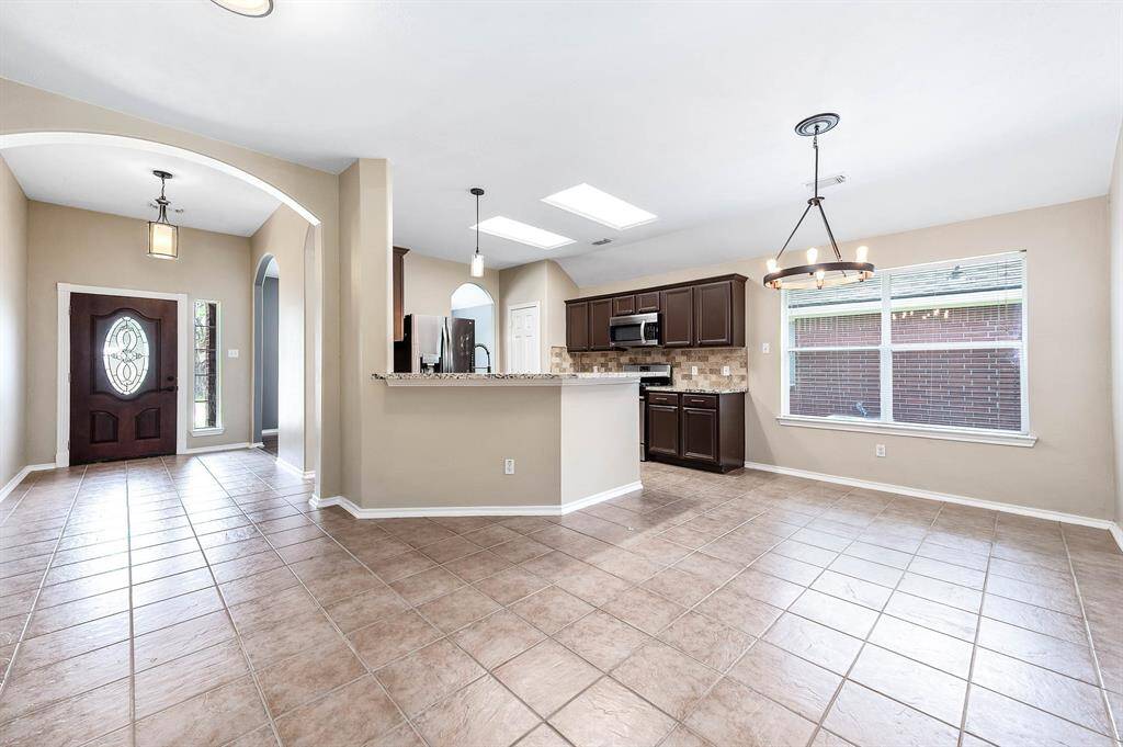Charming breakfast area just off the kitchen.