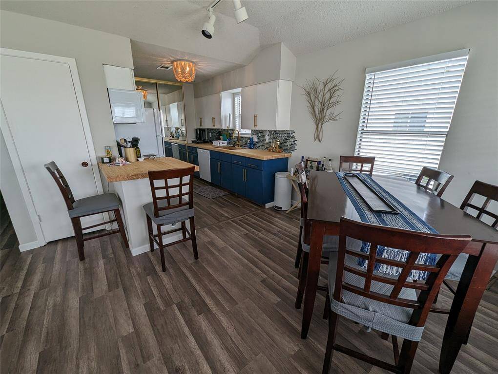 Kitchen/dining area