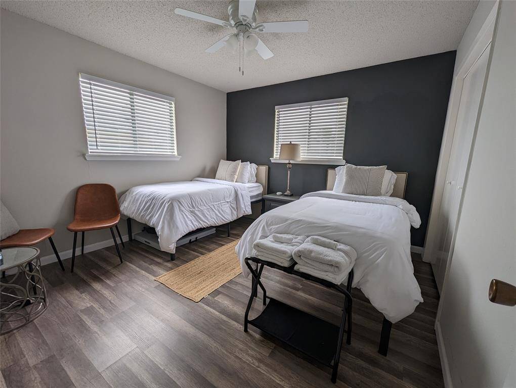 Secondary bedroom