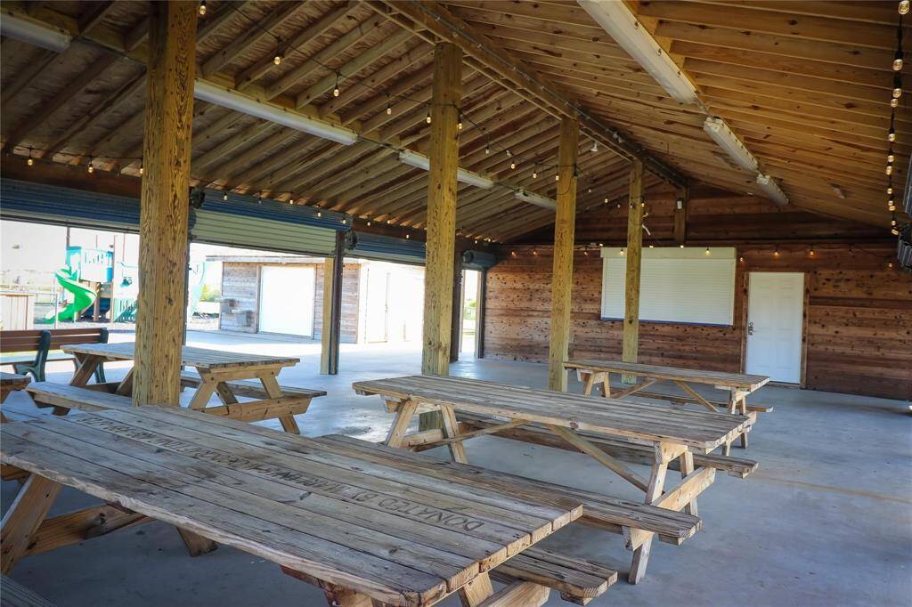 Neighborhood pavilion