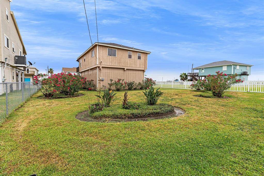 Large backyard perfect for activities!